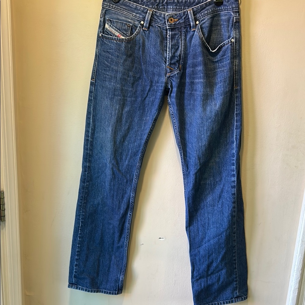 Diesel Blue Straight Jeans with Timeless Appeal